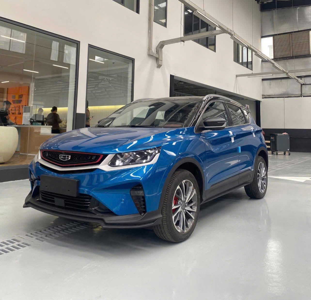 Geely Coolray - Màu xanh